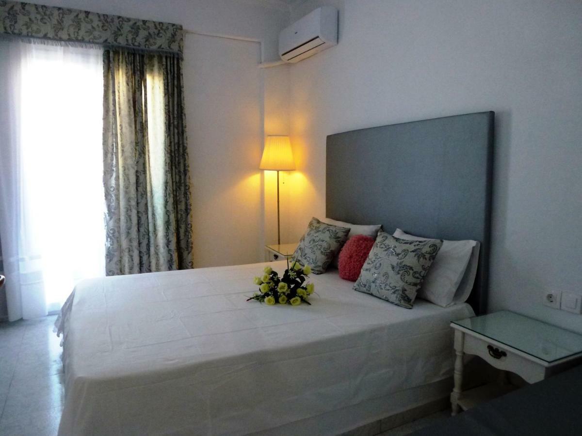Bougainvillea Suites Kamári 외부 사진
