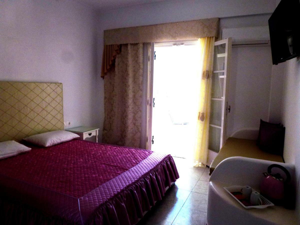 Bougainvillea Suites Kamári 외부 사진