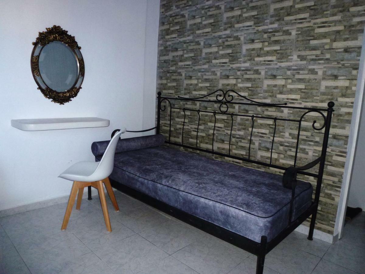 Bougainvillea Suites Kamári 외부 사진