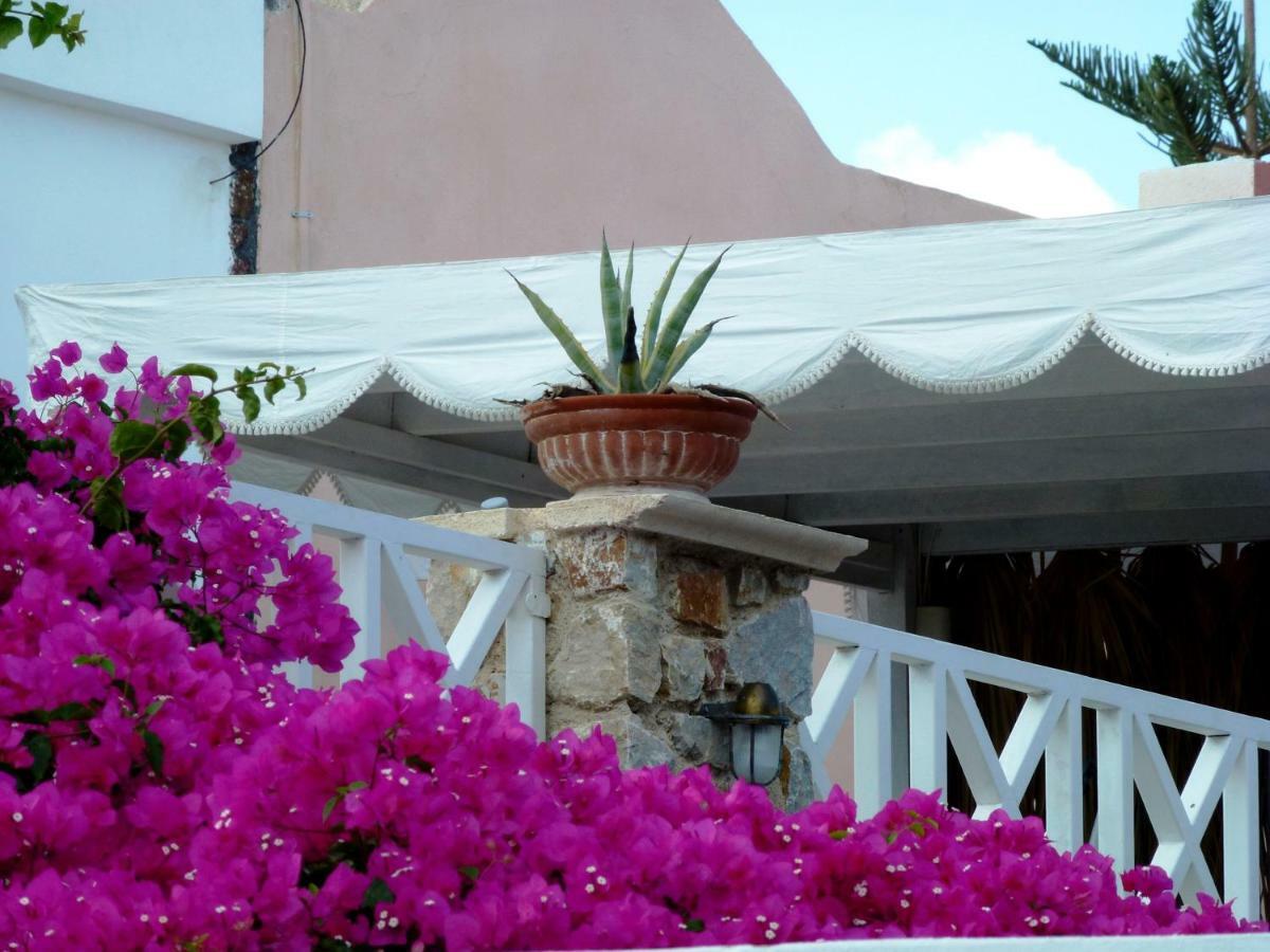 Bougainvillea Suites Kamári 외부 사진